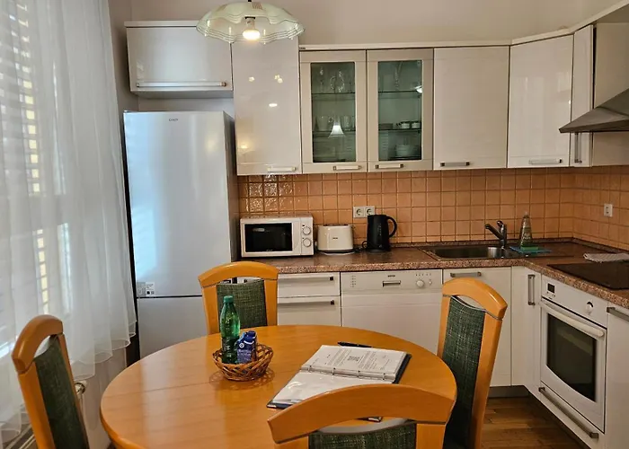 Apartman Anita Tour As *